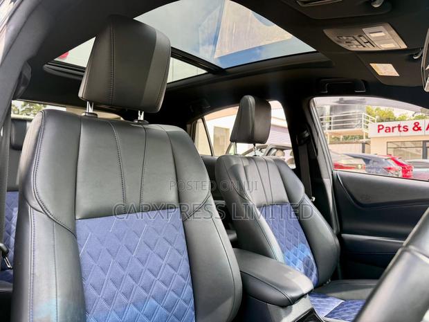 Toyota Harrier 2.0 2019 Black