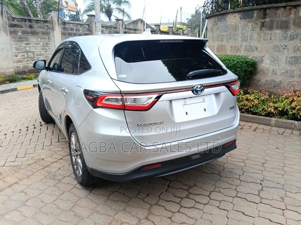 Toyota Harrier 2019 Silver