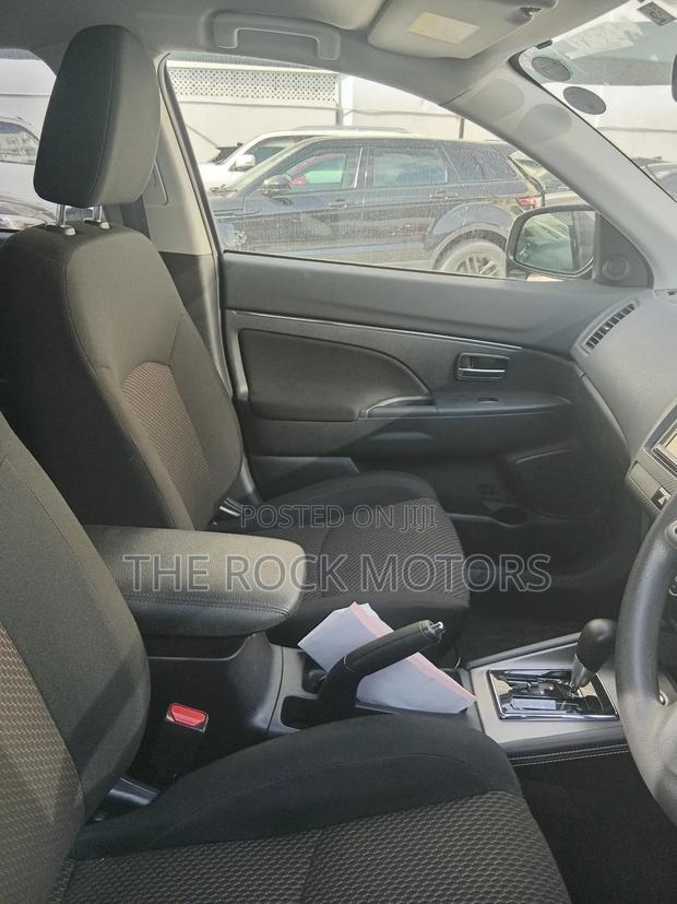 Mitsubishi RVR 2018 Silver
