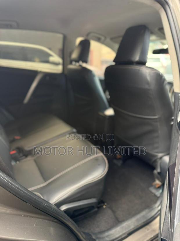 Toyota RAV4 2016 Brown