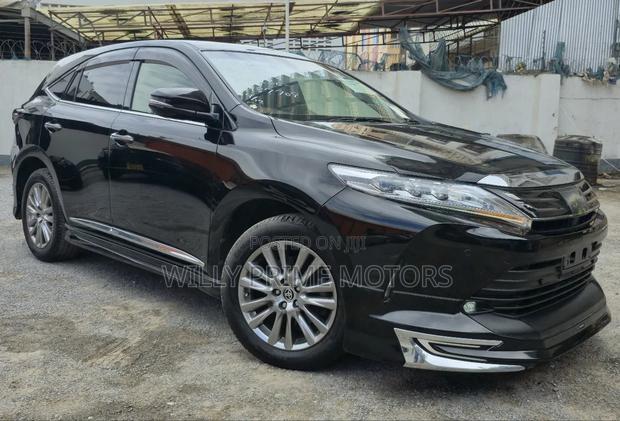Toyota Harrier 2.0 2019 Black