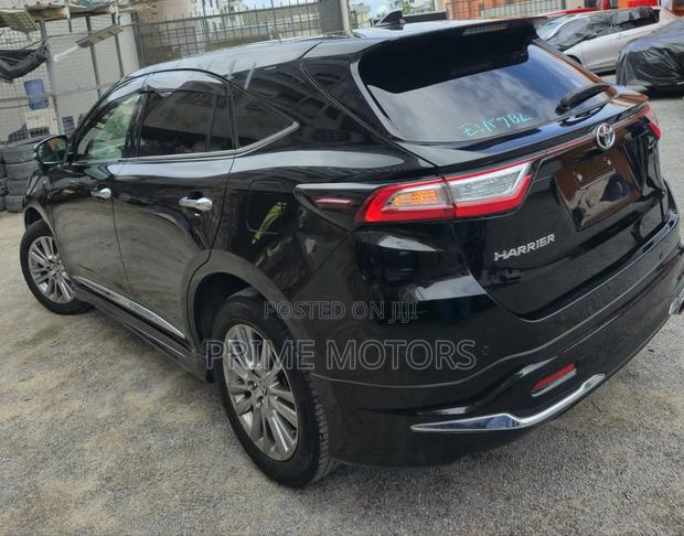 Toyota Harrier 2.0 2019 Black