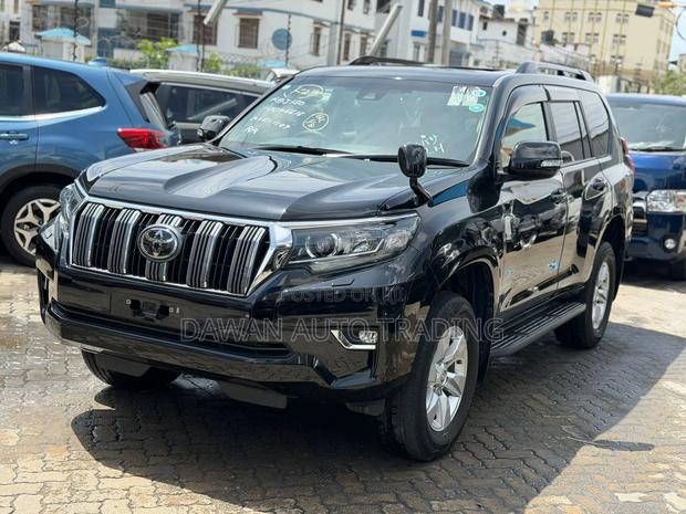 Toyota Land Cruiser Prado 2.8 2020 Black