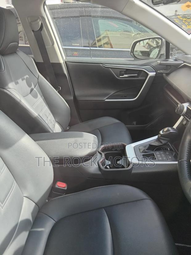 Toyota RAV4 2020 White