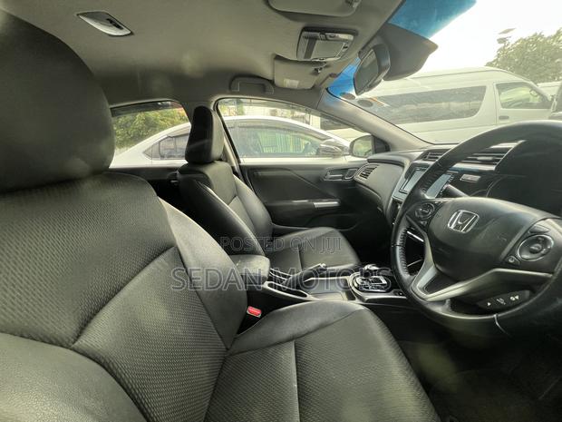 Honda Grace 2020 Black