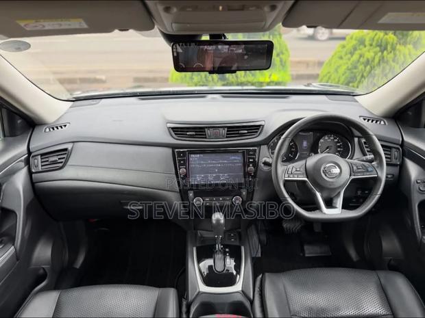 Nissan X-Trail 2.0 Petrol FWD 2019 Black