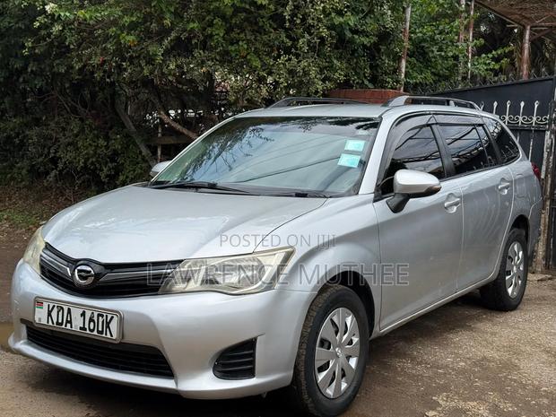 Toyota Corolla Fielder 1.5 Petrol FWD 2013 Silver