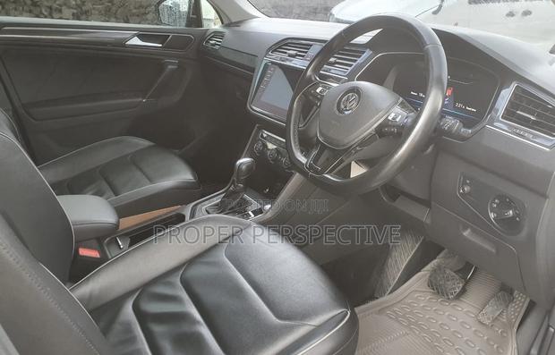 Volkswagen Tiguan 2.0T SEL Premium FWD 2018 Pearl