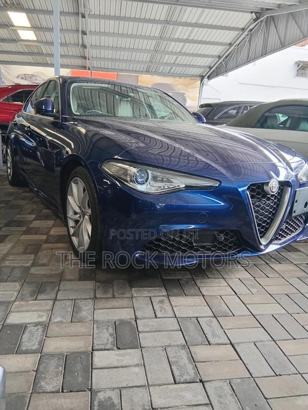 Alfa Romeo Giulia 2018 Blue