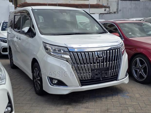 Toyota Esquire 2.0 FWD (7 seater) 2019 White