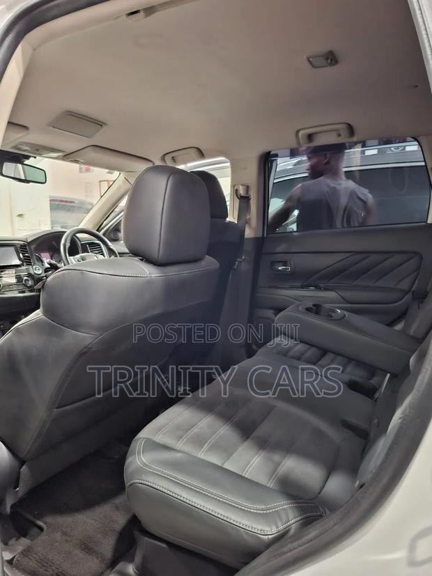 Mitsubishi Outlander 2.4 PHEV AWD 2019 White