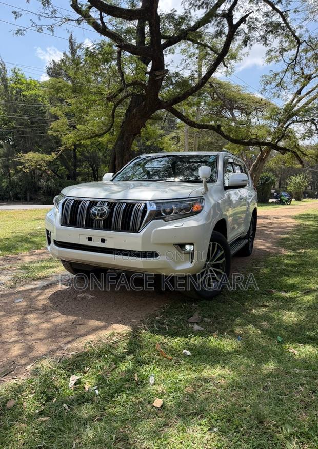 Toyota Land Cruiser Prado 2.8 2019 White
