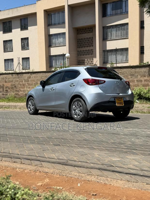 Mazda Demio 2018 Silver