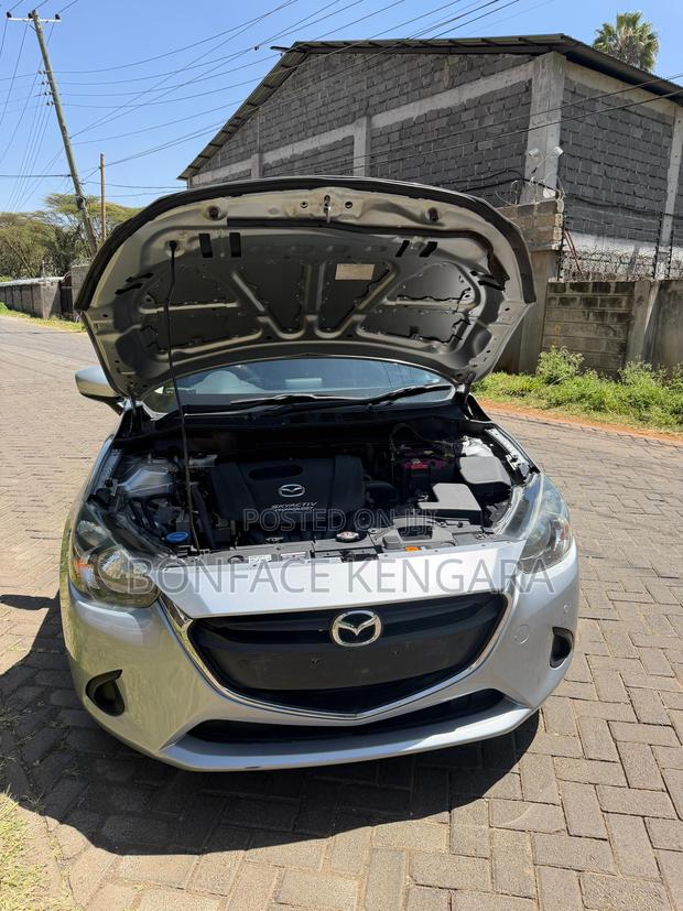 Mazda Demio 2018 Silver