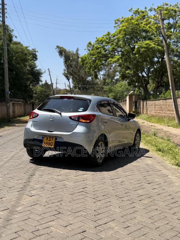Mazda Demio 2018 Silver