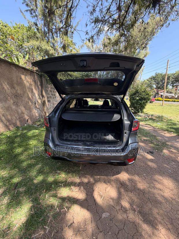 Subaru Outback Premium 2022 Gray