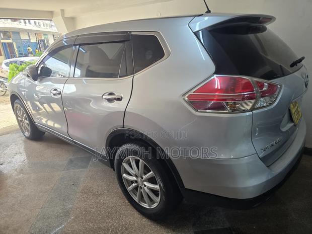 Nissan X-Trail 2015 Silver