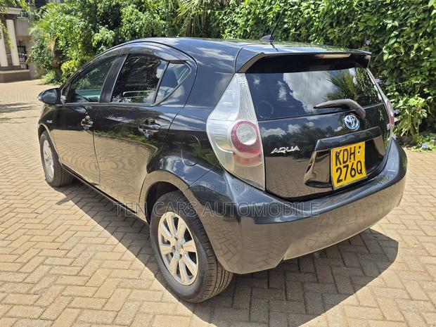 Toyota Aqua 2015 Black