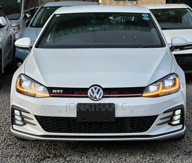 Volkswagen Golf TSI SE FWD 2018 White