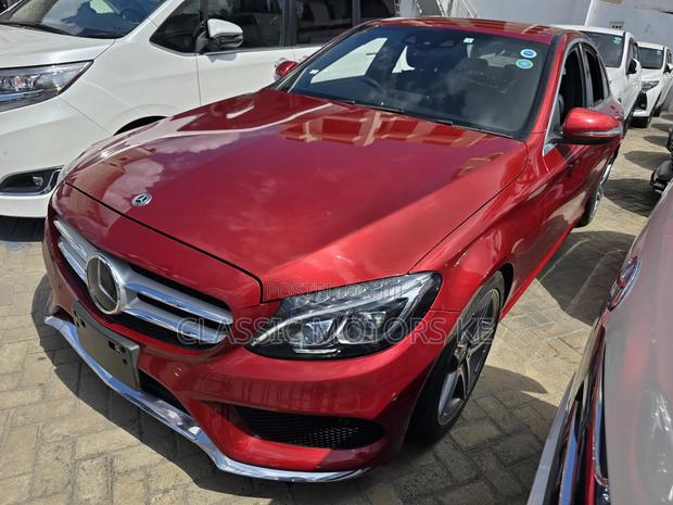 Mercedes-Benz C200 2019 Maroon
