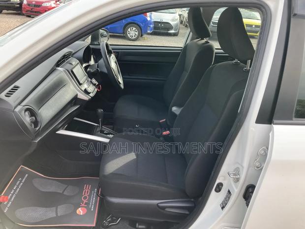 Toyota Corolla Fielder 1.5 Hybrid FWD 2019 White