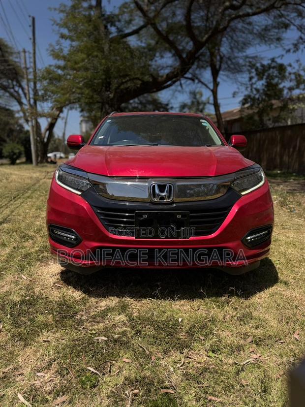 Honda Vezel 1.5 Hybrid 2WD 2018 Red