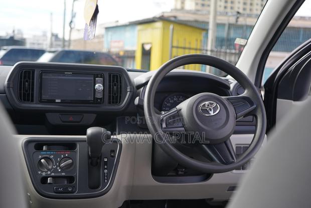 Toyota Passo 2018 Black