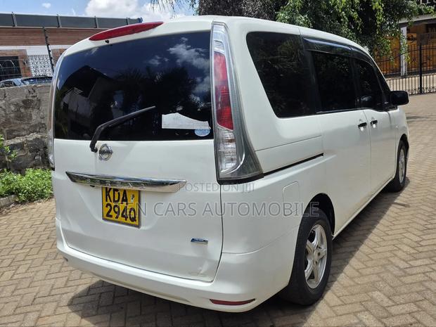 Nissan Serena 2013 White