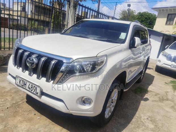 Toyota Land Cruiser 2015 White