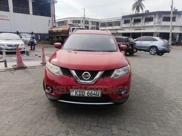 Nissan X-Trail 2015 Red