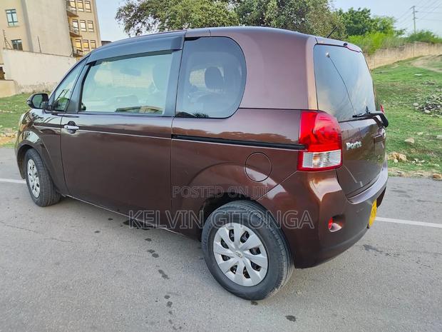 Toyota Porte 2016 Beige