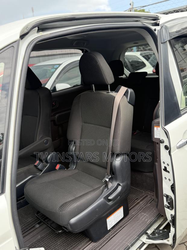 Toyota Spade 1.5 2019 White