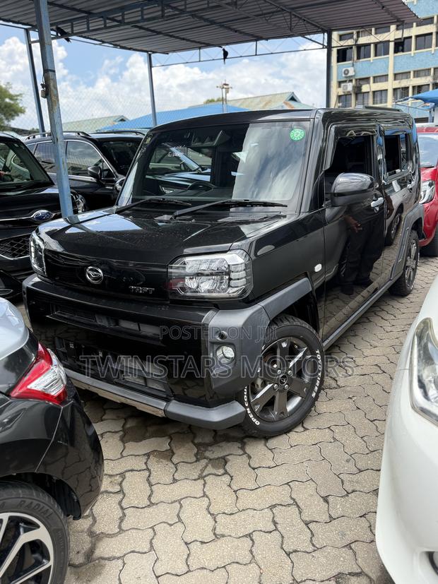 Daihatsu Tanto 660 FWD 2019 Black