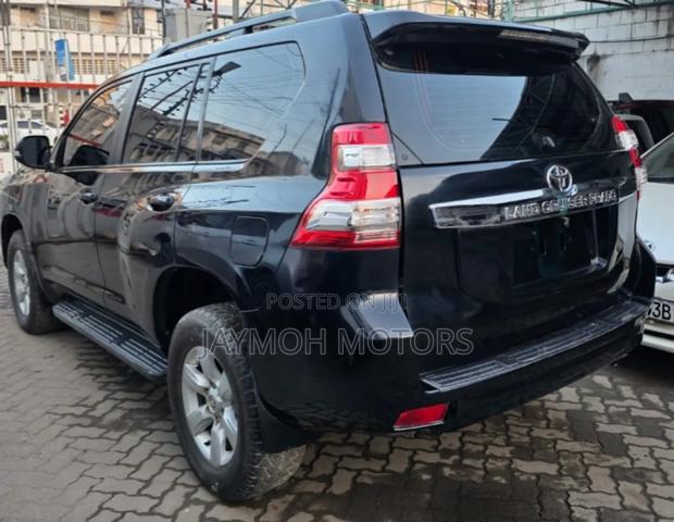Toyota Land Cruiser Prado 2012 Black