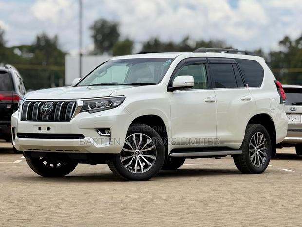 Toyota Land Cruiser Prado 2.8 2019 White