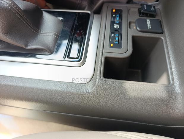 Toyota Land Cruiser Prado 2.8 2019 Brown