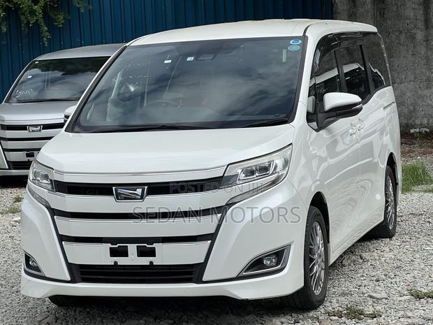 Toyota Noah 2019 White