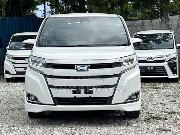 Toyota Noah 2019 White