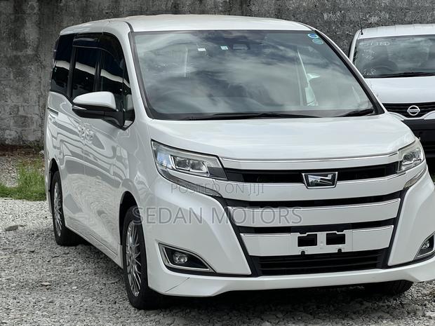 Toyota Noah 2019 White