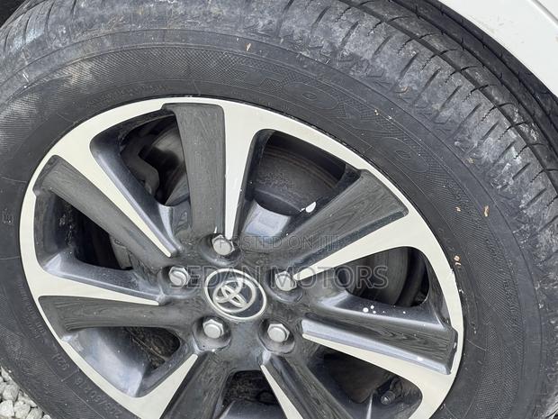 Toyota Voxy 2019 White
