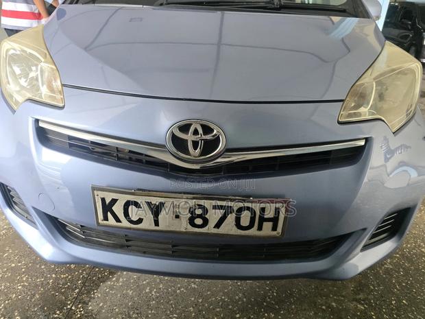 Toyota Ractis 2012 Blue