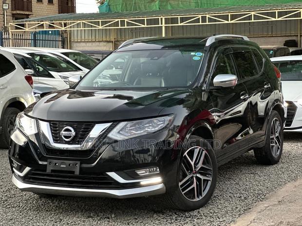 Nissan X-Trail 2.0 Petrol FWD 2018 Black