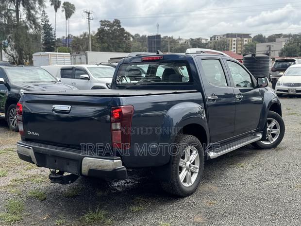 Isuzu D-MAX 2018 Blue