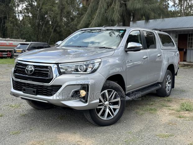 Toyota Hilux Revo Double Cab Deisel 2.4 AWD 2019 Silver