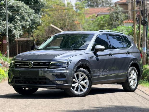 Volkswagen Tiguan 2019 Gray
