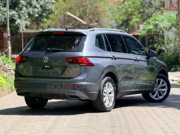 Volkswagen Tiguan 2019 Gray