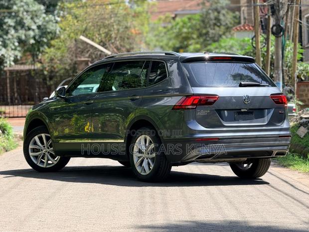 Volkswagen Tiguan 2019 Gray