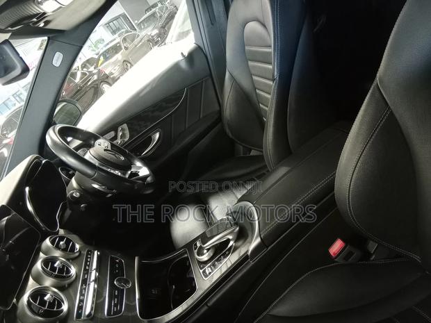 Mercedes-Benz C220 2019 Green