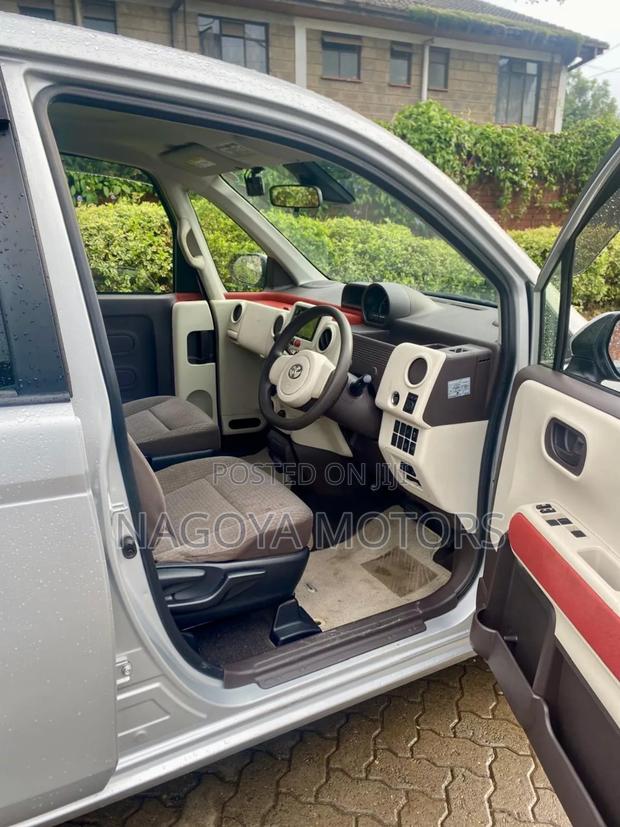 Toyota Porte 2018 Silver
