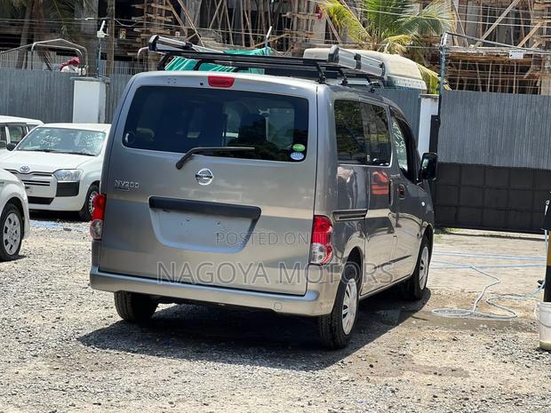 Nissan NV200 2018 Gray